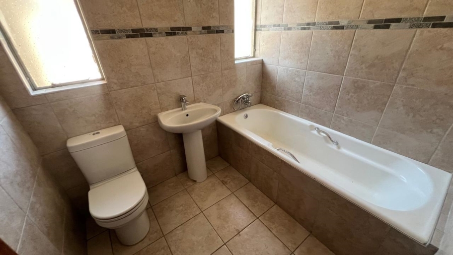 4 Bedroom Property for Sale in Kruinpark Mpumalanga