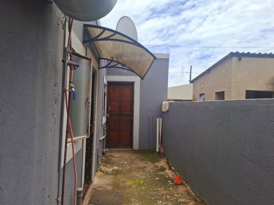 6 Bedroom Property for Sale in Tekwane South Mpumalanga