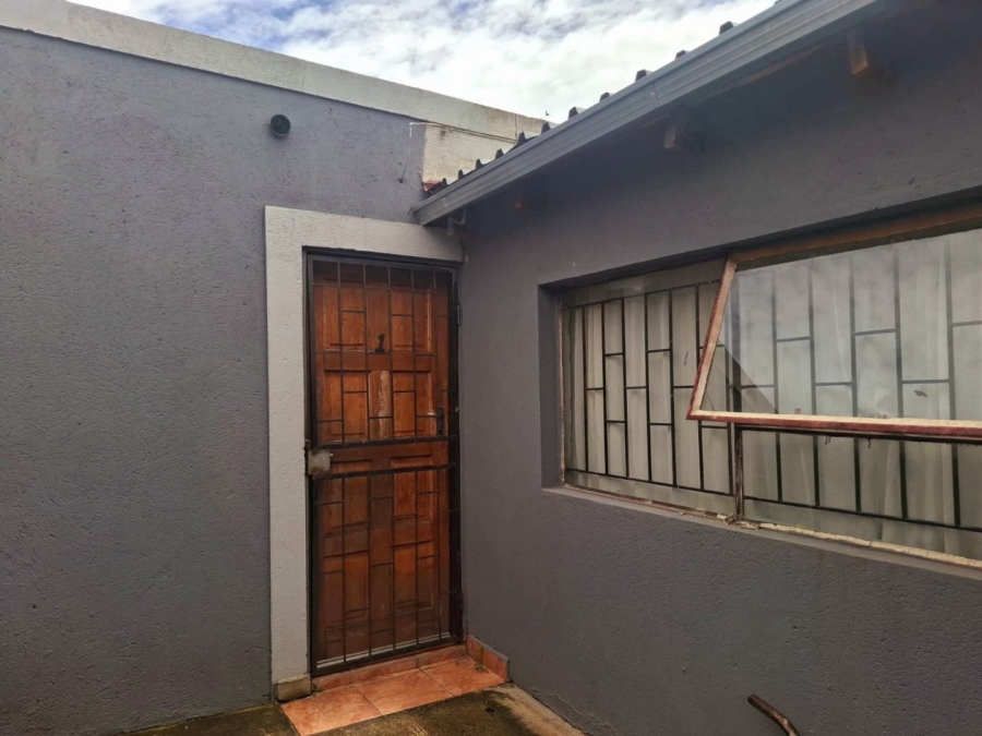 6 Bedroom Property for Sale in Tekwane South Mpumalanga