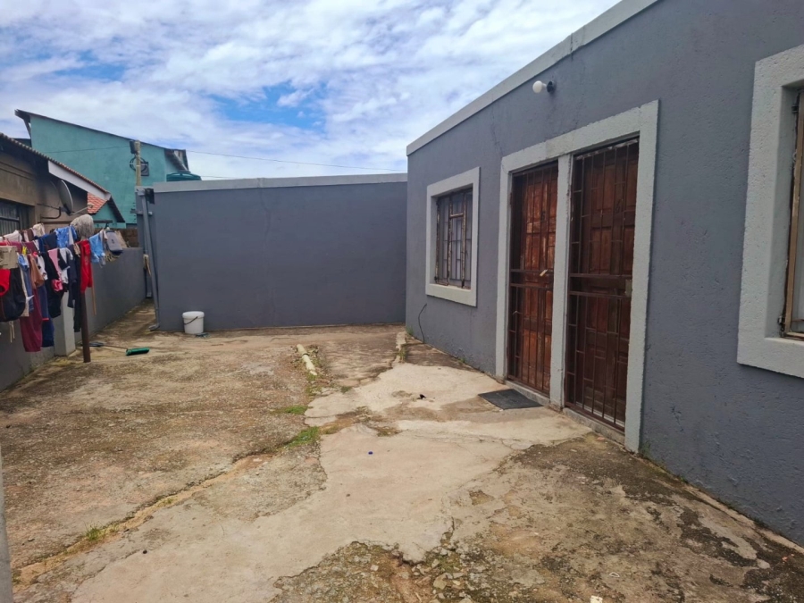 6 Bedroom Property for Sale in Tekwane South Mpumalanga