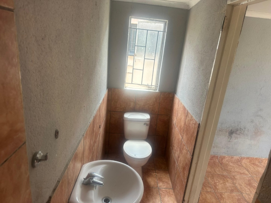 6 Bedroom Property for Sale in Tekwane South Mpumalanga