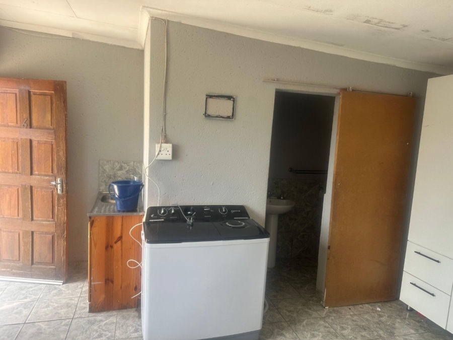 6 Bedroom Property for Sale in Tekwane South Mpumalanga