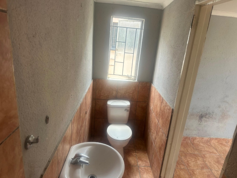 6 Bedroom Property for Sale in Tekwane South Mpumalanga