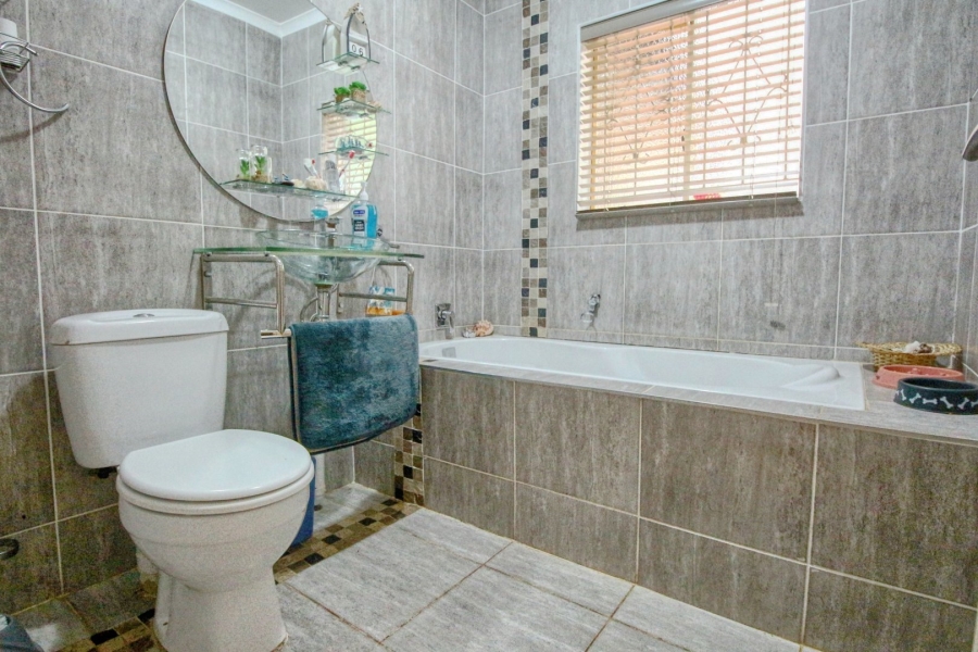 To Let 3 Bedroom Property for Rent in Kingsview Ext 3 Mpumalanga