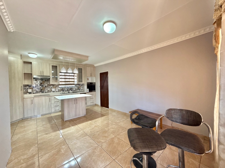 To Let 3 Bedroom Property for Rent in Hlalamandi Mpumalanga