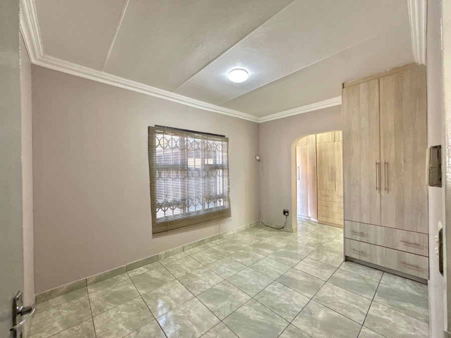 To Let 3 Bedroom Property for Rent in Hlalamandi Mpumalanga