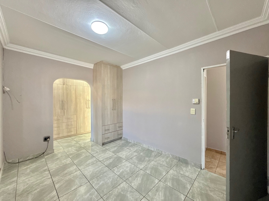 To Let 3 Bedroom Property for Rent in Hlalamandi Mpumalanga