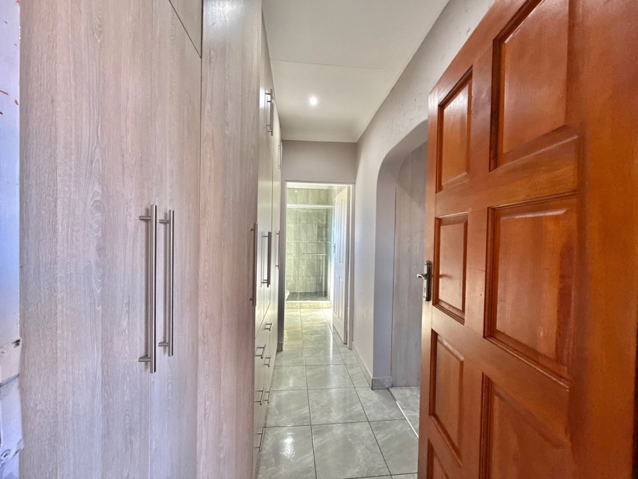 To Let 3 Bedroom Property for Rent in Hlalamandi Mpumalanga