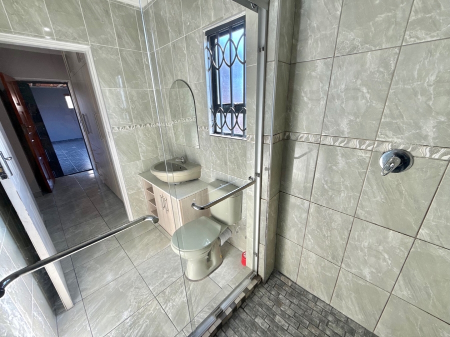 To Let 3 Bedroom Property for Rent in Hlalamandi Mpumalanga