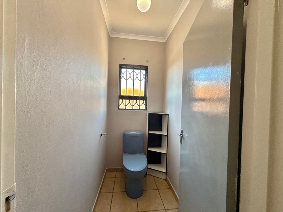 To Let 3 Bedroom Property for Rent in Hlalamandi Mpumalanga