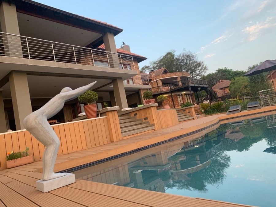 5 Bedroom Property for Sale in White River Country Estate Mpumalanga