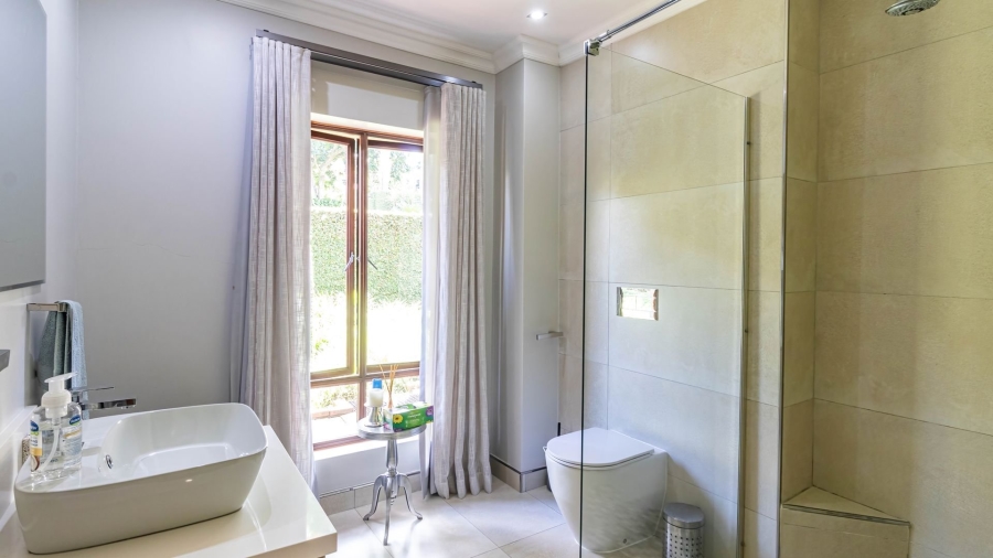 5 Bedroom Property for Sale in White River Country Estate Mpumalanga