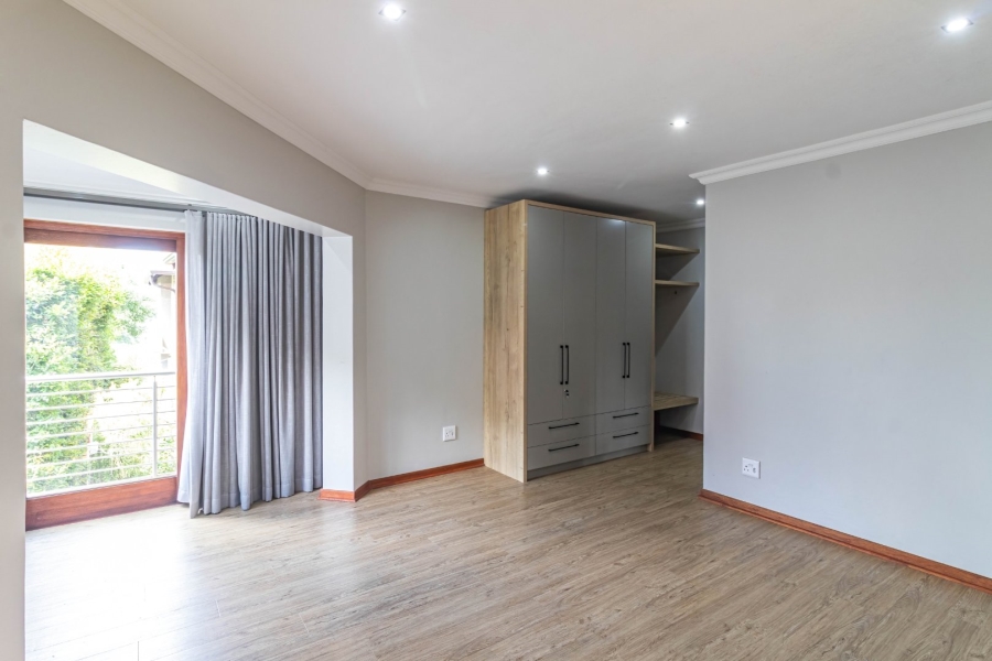 5 Bedroom Property for Sale in White River Country Estate Mpumalanga