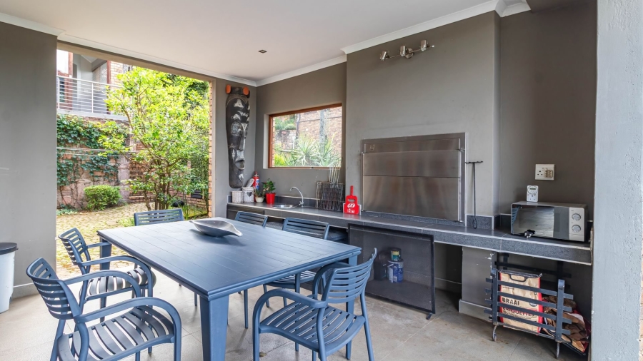 5 Bedroom Property for Sale in White River Country Estate Mpumalanga