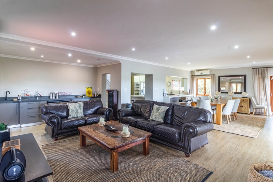 5 Bedroom Property for Sale in White River Country Estate Mpumalanga