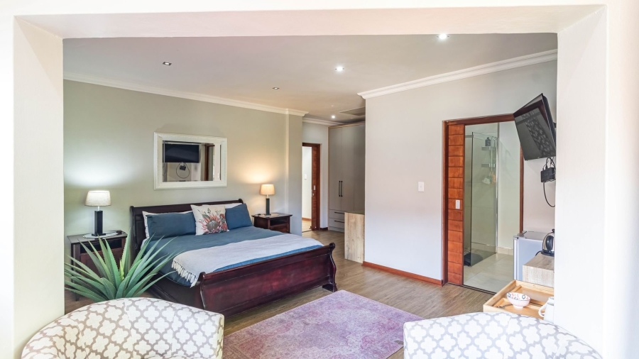 5 Bedroom Property for Sale in White River Country Estate Mpumalanga