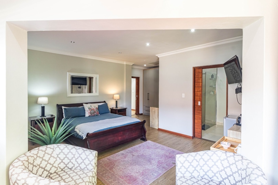 5 Bedroom Property for Sale in White River Country Estate Mpumalanga