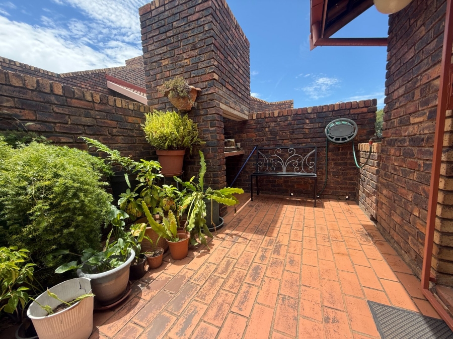 2 Bedroom Property for Sale in Aerorand Mpumalanga