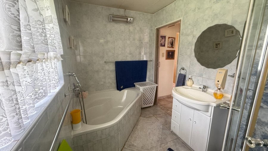 2 Bedroom Property for Sale in Aerorand Mpumalanga