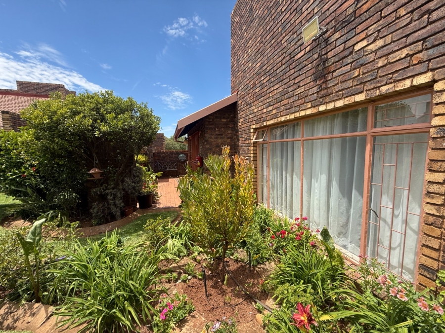 2 Bedroom Property for Sale in Aerorand Mpumalanga