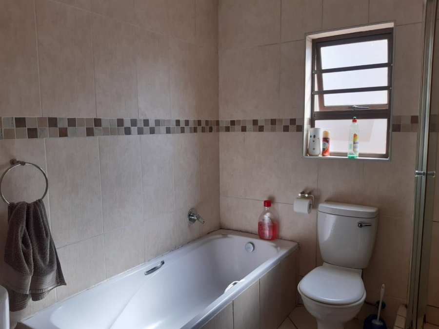 To Let 2 Bedroom Property for Rent in Noordrand Mpumalanga