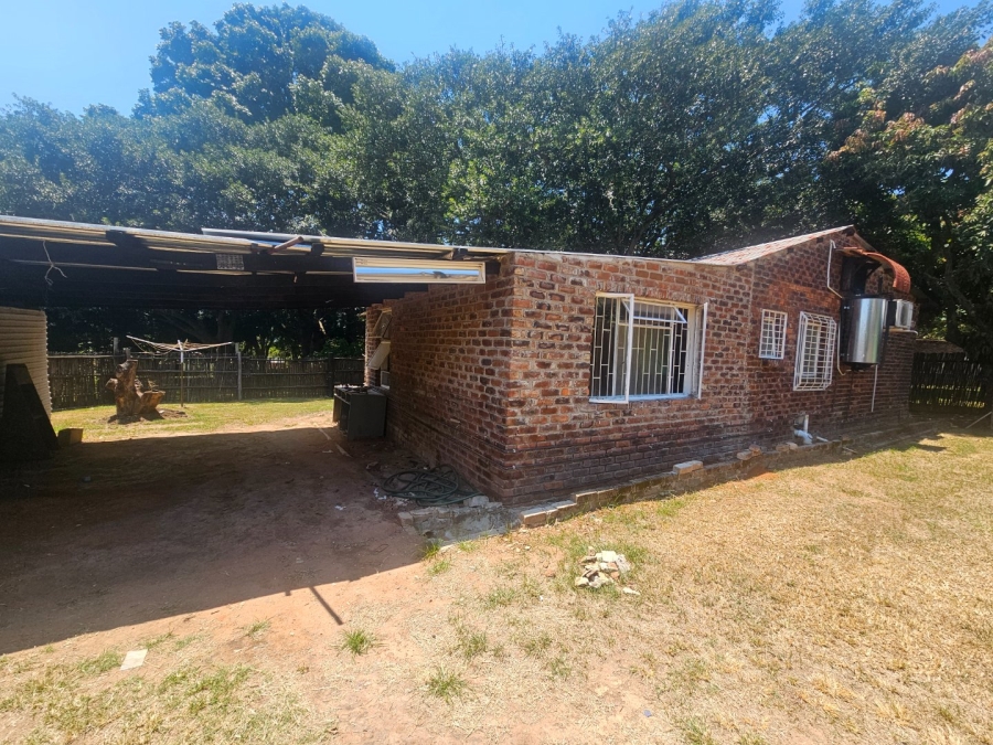 To Let commercial Property for Rent in White River Estates Mpumalanga