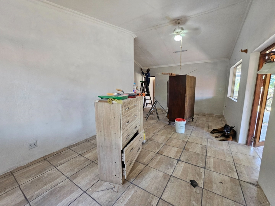 To Let commercial Property for Rent in White River Estates Mpumalanga