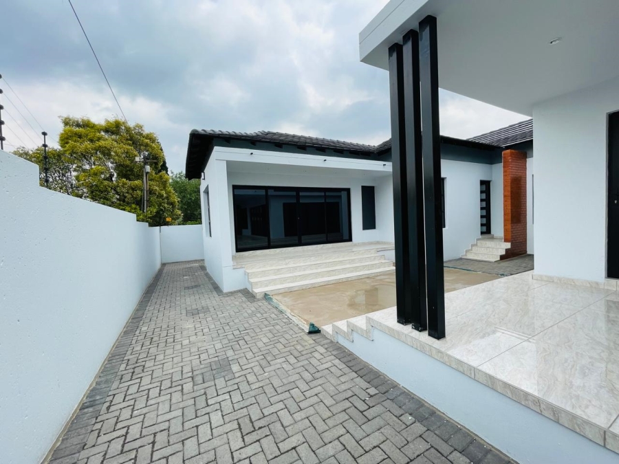 4 Bedroom Property for Sale in Aerorand Mpumalanga