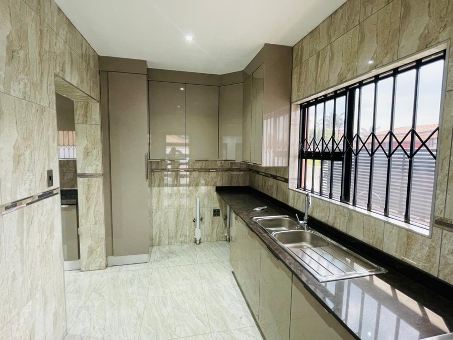 4 Bedroom Property for Sale in Aerorand Mpumalanga