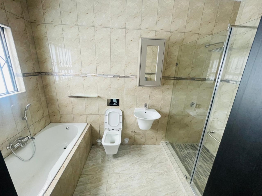 4 Bedroom Property for Sale in Aerorand Mpumalanga