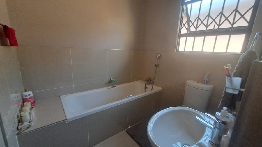 To Let 3 Bedroom Property for Rent in Die Heuwel Ext 4 Mpumalanga