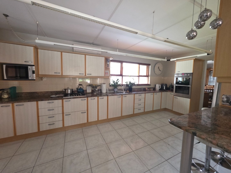 5 Bedroom Property for Sale in Secunda Mpumalanga