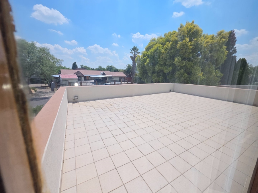 5 Bedroom Property for Sale in Secunda Mpumalanga