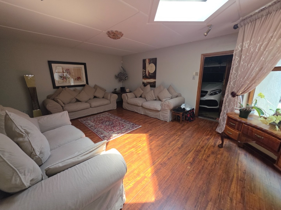 5 Bedroom Property for Sale in Secunda Mpumalanga