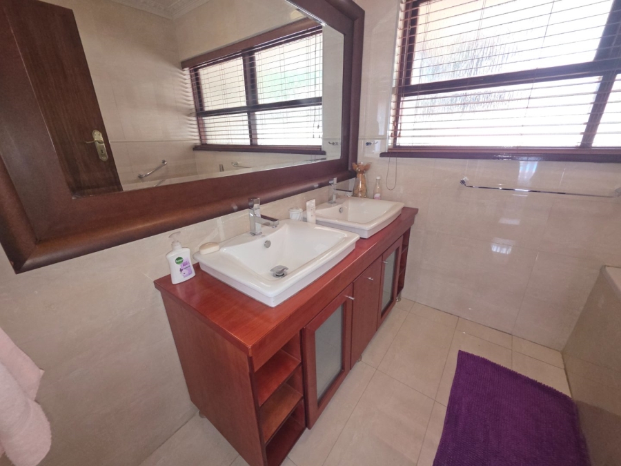 5 Bedroom Property for Sale in Secunda Mpumalanga