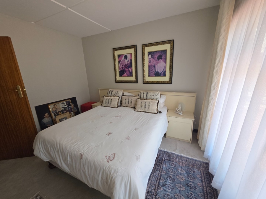 5 Bedroom Property for Sale in Secunda Mpumalanga