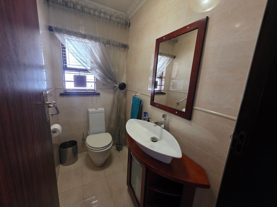 5 Bedroom Property for Sale in Secunda Mpumalanga