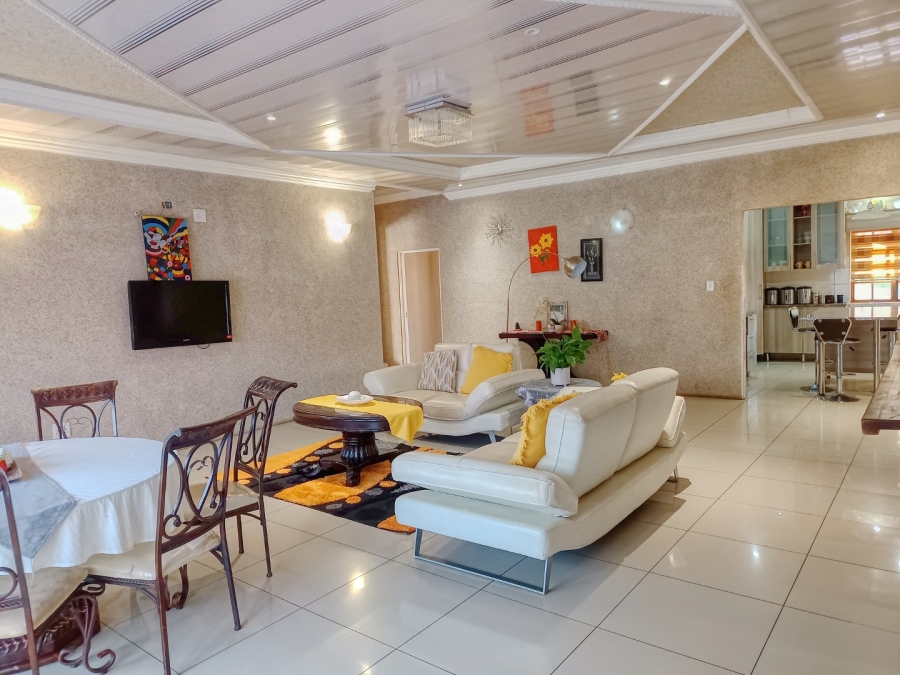 5 Bedroom Property for Sale in White River Ext 49 Mpumalanga