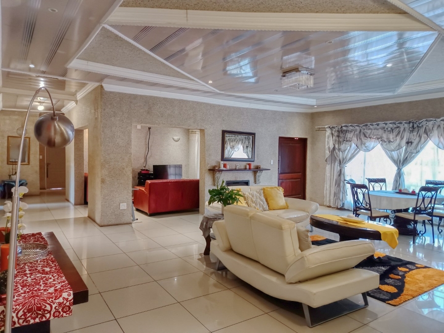 5 Bedroom Property for Sale in White River Ext 49 Mpumalanga