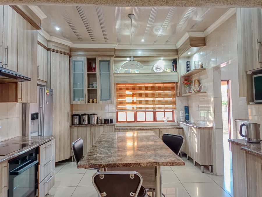 5 Bedroom Property for Sale in White River Ext 49 Mpumalanga