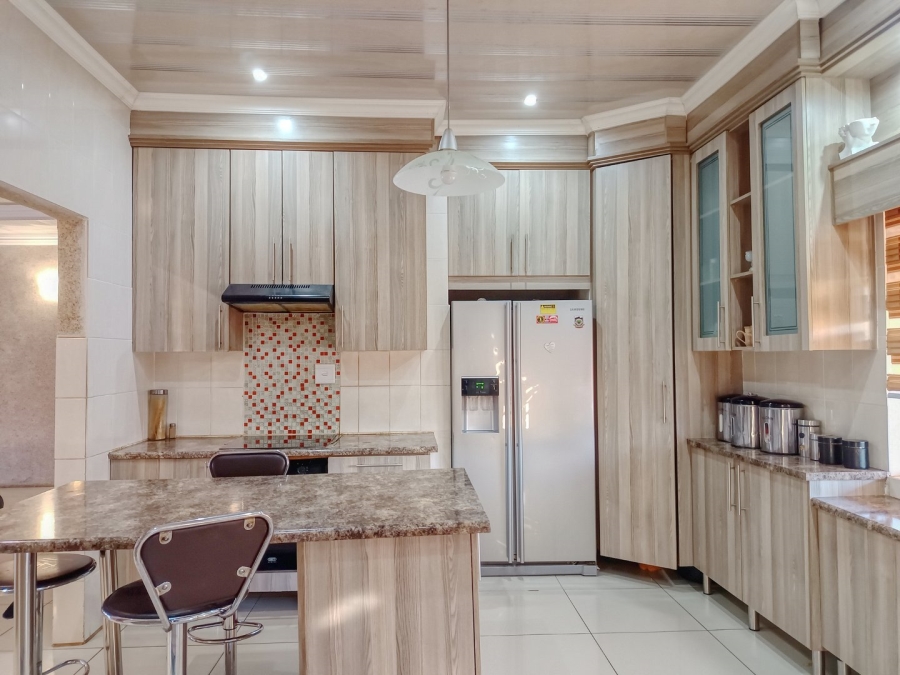 5 Bedroom Property for Sale in White River Ext 49 Mpumalanga