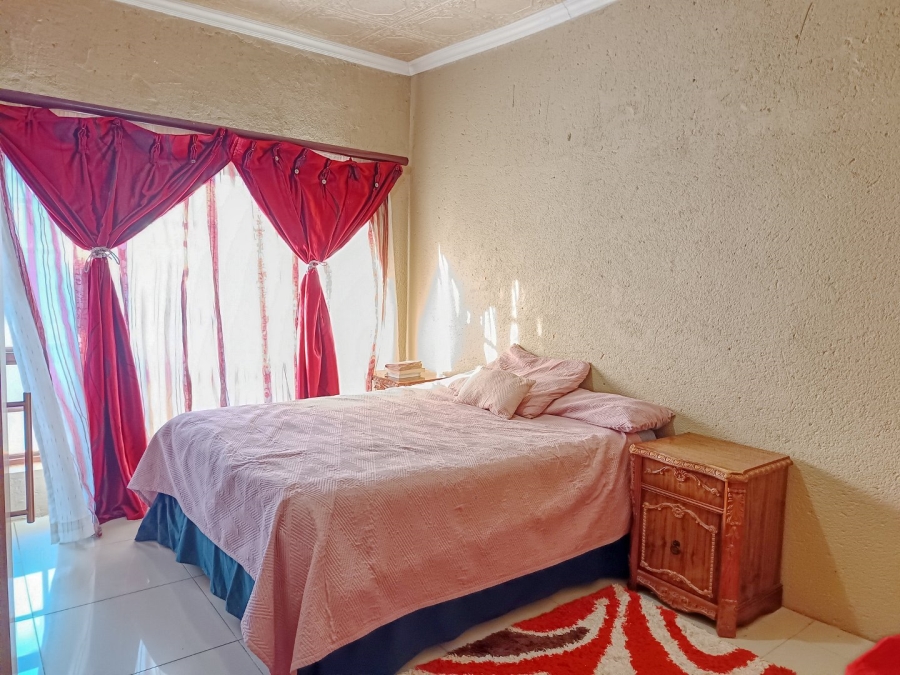 5 Bedroom Property for Sale in White River Ext 49 Mpumalanga