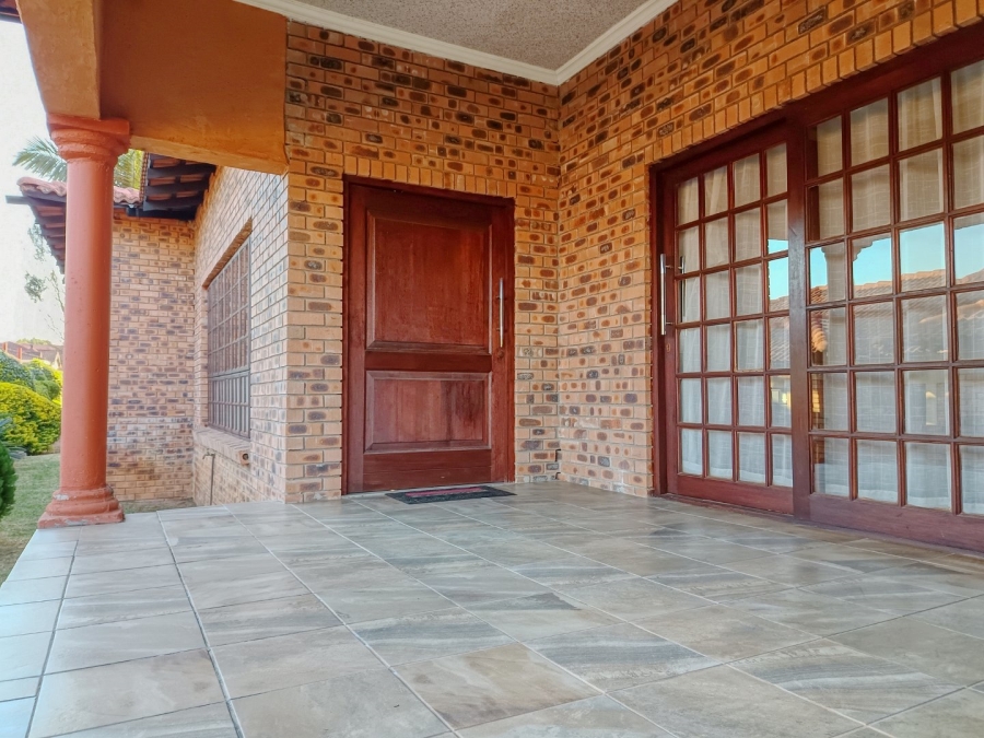 5 Bedroom Property for Sale in White River Ext 49 Mpumalanga
