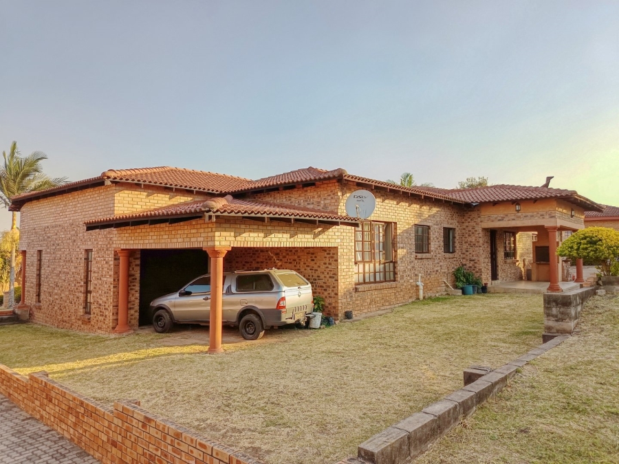 5 Bedroom Property for Sale in White River Ext 49 Mpumalanga