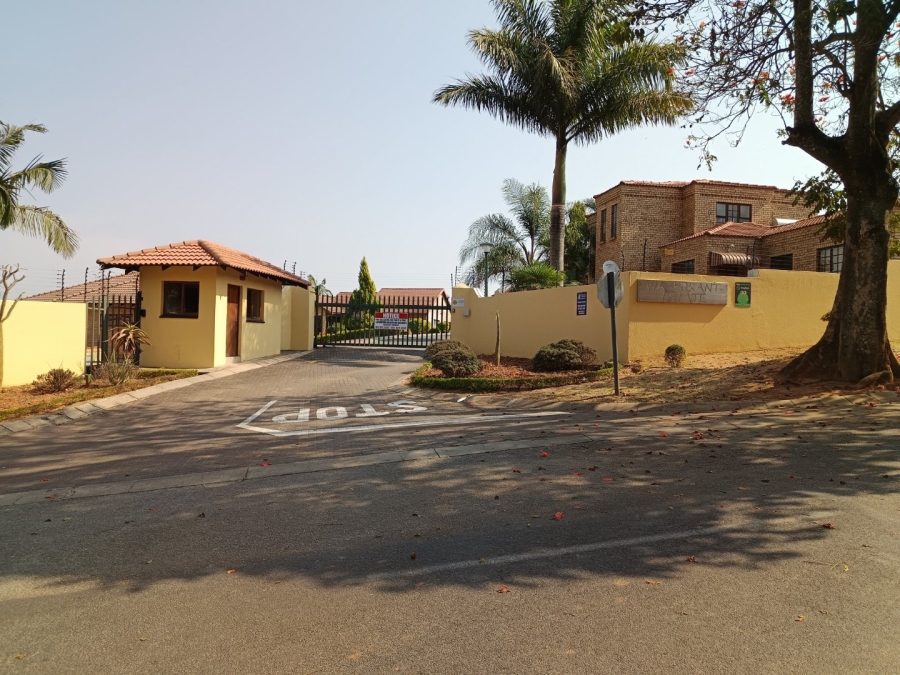To Let 5 Bedroom Property for Rent in White River Ext 49 Mpumalanga
