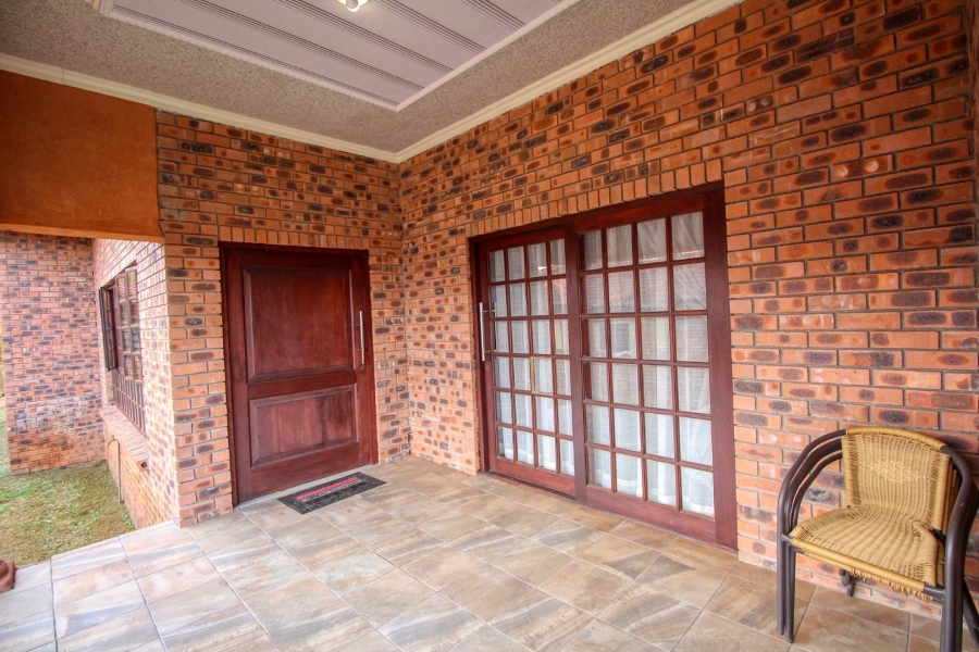 To Let 5 Bedroom Property for Rent in White River Ext 49 Mpumalanga