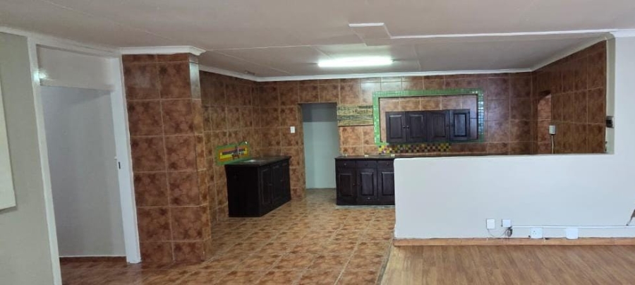 To Let 4 Bedroom Property for Rent in Cosmosrand Mpumalanga
