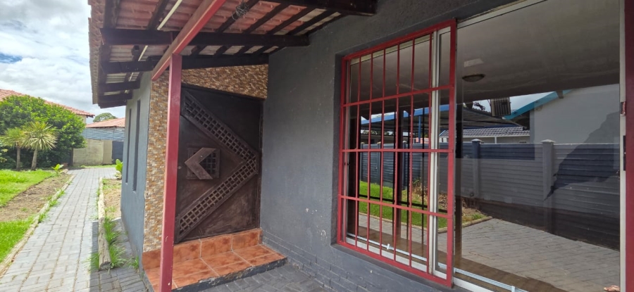 To Let 4 Bedroom Property for Rent in Cosmosrand Mpumalanga