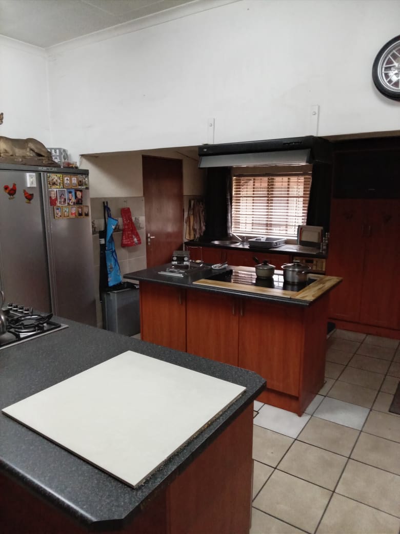 7 Bedroom Property for Sale in Clewer Mpumalanga