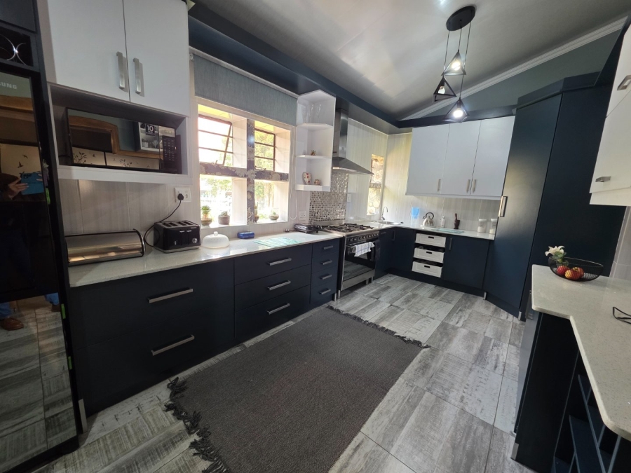 5 Bedroom Property for Sale in Secunda Mpumalanga